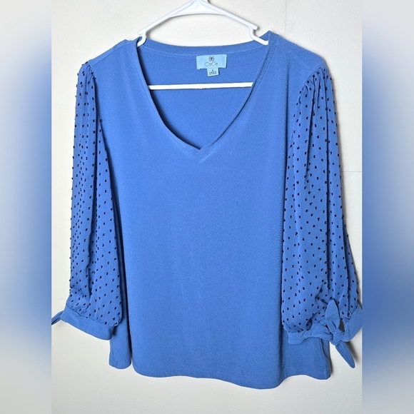 Women's CeCe V-Neck Tie Wrist Blouse, Size Medium - Picture 1 of 2